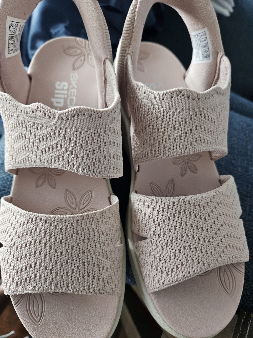 NWT Skechers Women's Pink Slip-On Knit Sandals SZ 6